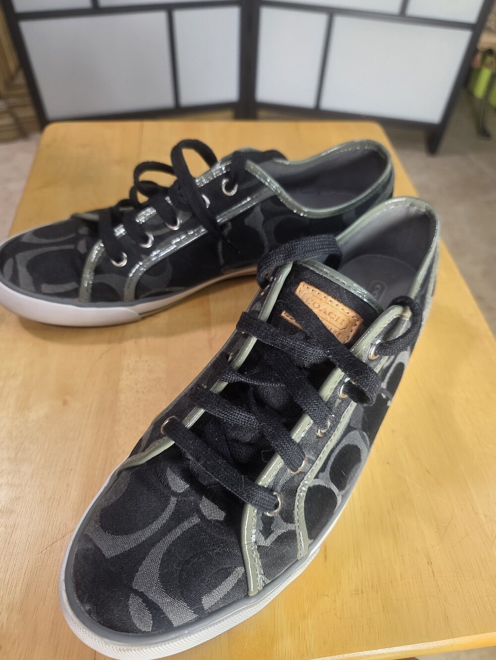 Classic Coach Women Tennis Shoes Sneakers Black & Gray White Outsoles SIZE 11